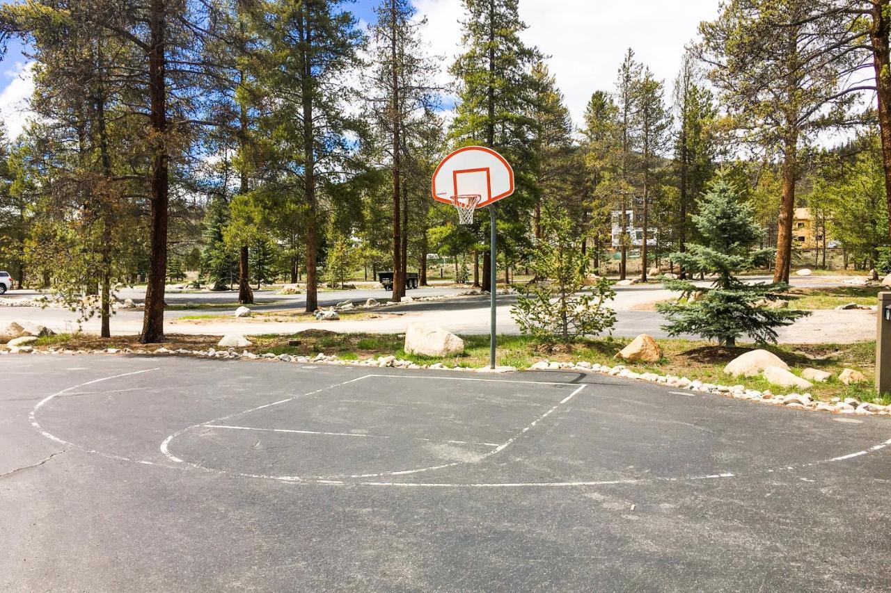 The Pines Condos Кистон Экстерьер фото